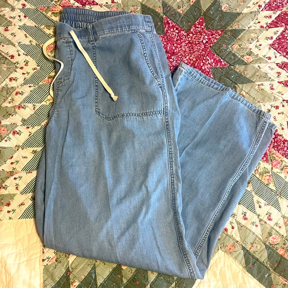 Torrid Wide Leg Pull On Jean (Light Weight) NWOT